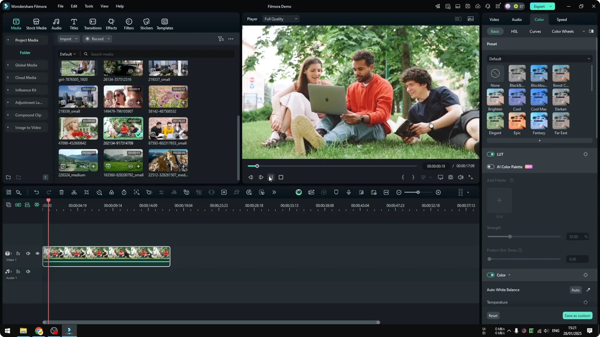 How to Add Smooth Zoom in Effect in Filmora screenshot 2